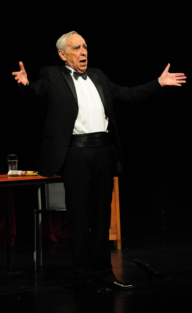 Zadar, 28.02.2013. snimio: Nenad Marčev,
PLANET ART,
Raymond Queneu,
STILSKE VJEŽBE,
Redatelj Tomislav Radić,
Igraju: Lela Margitić i Pero Kvrgić,
Dvorana HNK Zadar Zadar, 28.02.2013. snimio: Nenad Marčev,
PLANET ART,
Raymond Queneu,
STILSKE VJEŽBE,
Redatelj Tomislav Radić,
Igraju: Lela Margitić i Pero Kvrgić,
Dvorana HNK Zadar