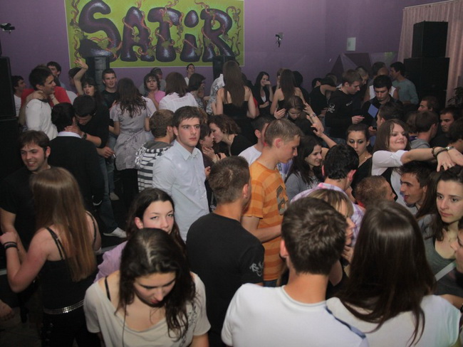 Klub Satir ogranizirao party za sudionike SHKM, 8. svibnja 2010.