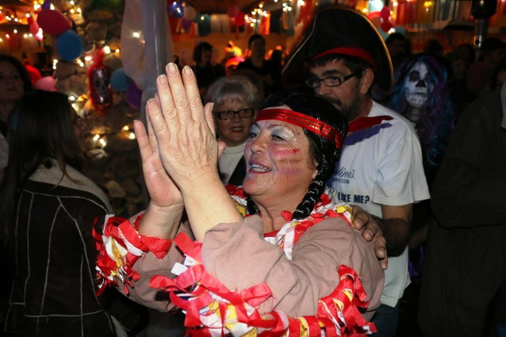 Virske maškare: Maja Šuput zapalila ledenu virsku večer Virske maškare: Maja Šuput zapalila ledenu virsku večer