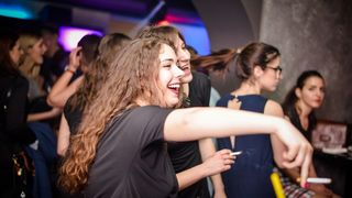 Subotnji party u Svarog baru