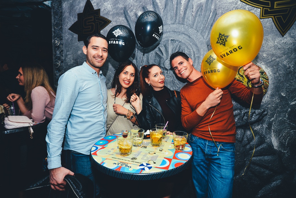 Votka party u Svarog Baru, Foto: Iva Perinčić Votka party u Svarog Baru, Foto: Iva Perinčić