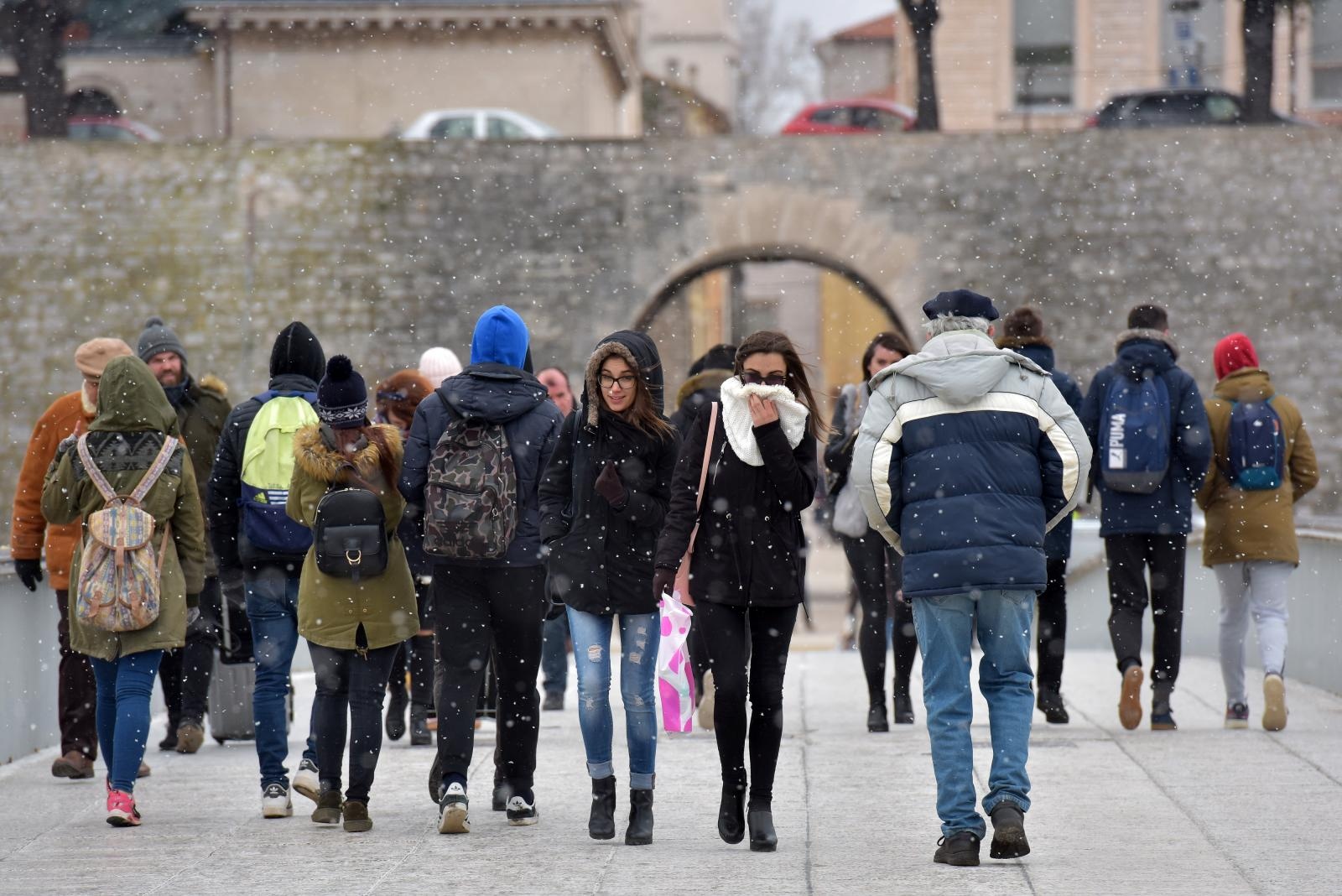 Prve snježne pahulje u Zadru