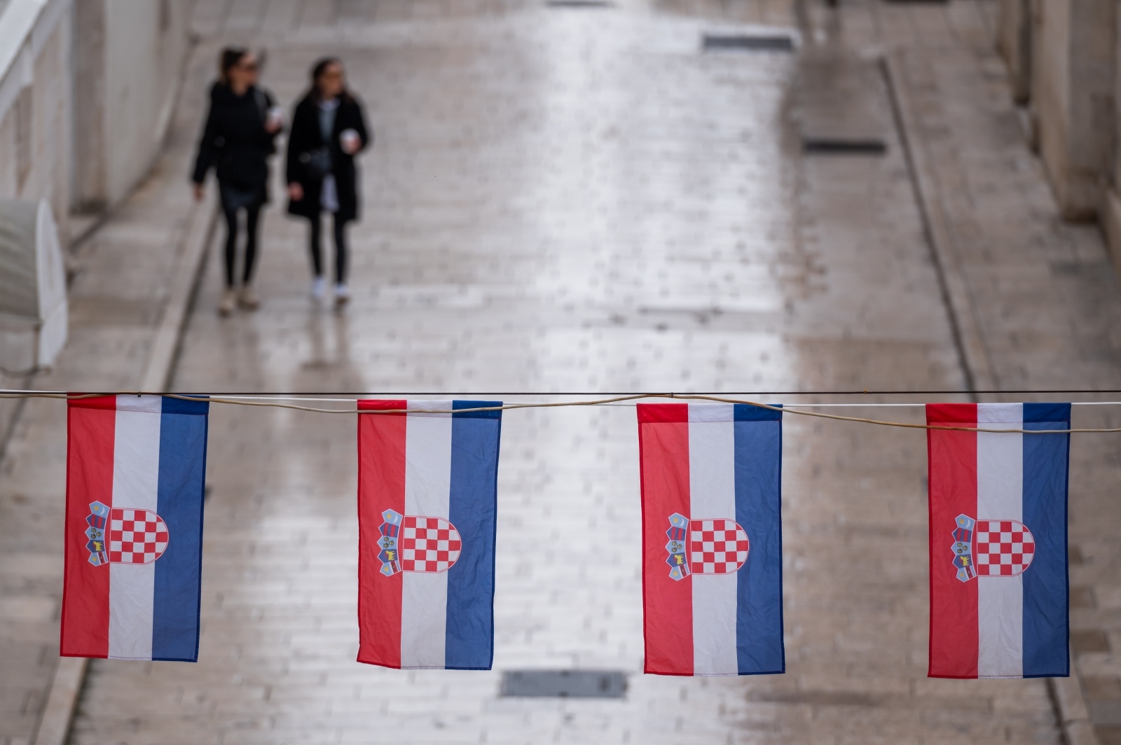 Zadar ukrašen zastavama ususret obljetnici akcie Maslenica