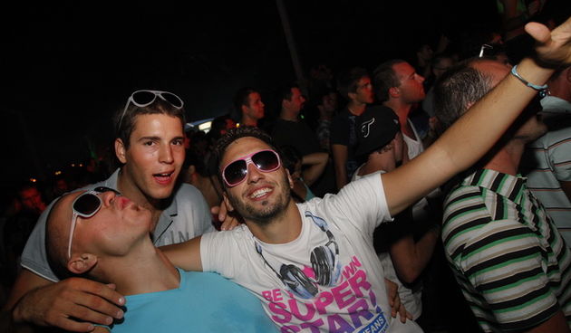 Split, 120811.
Na najvecoj DJ pozornici u Hrvatskoj Discotheque Riva Split nastupaju veceras DJ Aldo Moro, DJ Felix da Housecat, DJ Fedde le Grand, DJ James Zabiela, DJ Pero Full House i  Faithless Sound System.
Na slici: Faithless Sound System zagrijao j