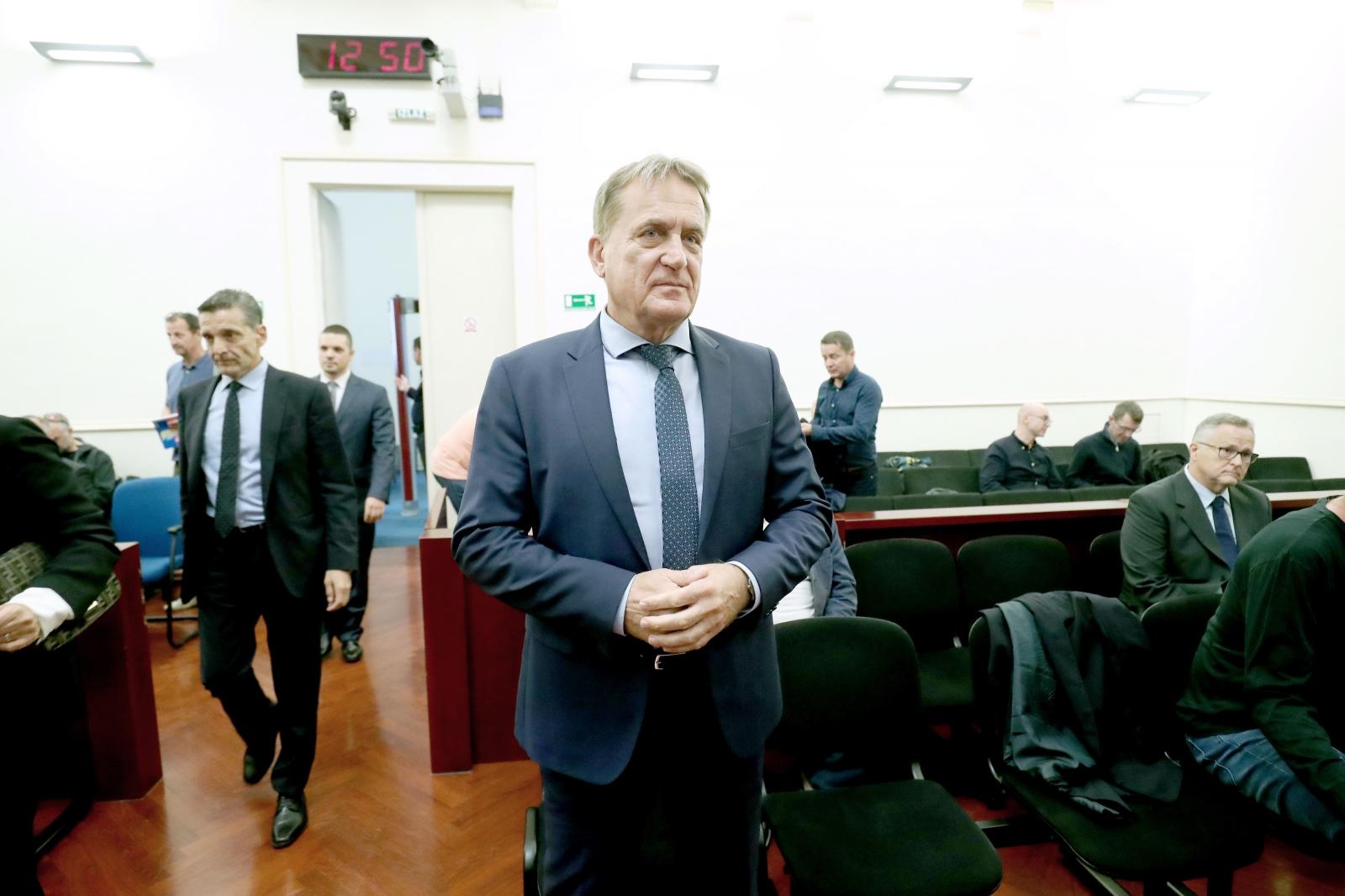 Kalmeta oslobođen u aferi Remorker, trojica suoptuženika proglašeni krivima Kalmeta oslobođen u aferi Remorker, trojica suoptuženika proglašeni krivima