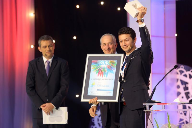 25.10.2013., Zadar – U Falkensteiner hotelu u Punta Skali dodjeljene su nagrade “Covjek – kljuc uspjeha u turizmu”. Svecanosti su prisustvovali premijer Zoran Milanovic te ministri Darko Lorencin i Gordan Maras te brojni drugi uvazeni gosti. Photo: Fili