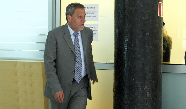 Dolazak gradonacelnika Milana Bandica na posao u Gradsko poglavarstvo. Photo: Luka Stanzl/PIXSELL Autor  Luka Stanzl/PIXSELL Ključne riječi  Gradsko poglavarstvo, gradonacelnik, posao, Milan Bandic