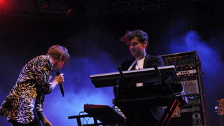 Sibenik, 090811.
Summer eko music festival Terraneo 2011.
Prvog dana na festivalu Terraneo nastupila je britanska elektro – pop grupa La Roux.
Na slici: frontmenica gupe La Roux Elly Jackson.
Foto: Marija Mihic / CROPIX Sibenik, 090811.
Summer eko music festival Terraneo 2011.
Prvog dana na festivalu Terraneo nastupila je britanska elektro – pop grupa La Roux.
Na slici: frontmenica gupe La Roux Elly Jackson.
Foto: Marija Mihic / CROPIX