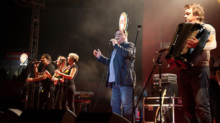 Karlovacko live: Halid Beslic i Crvena jabuka u dvorani Kresimir Cosic u Zadru, Foto: Leo Banic Karlovacko live: Halid Beslic i Crvena jabuka u dvorani Kresimir Cosic u Zadru, Foto: Leo Banic