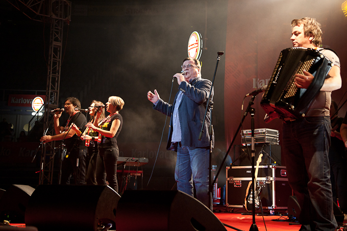 Karlovacko live: Halid Beslic i Crvena jabuka u dvorani Kresimir Cosic u Zadru, Foto: Leo Banic Karlovacko live: Halid Beslic i Crvena jabuka u dvorani Kresimir Cosic u Zadru, Foto: Leo Banic