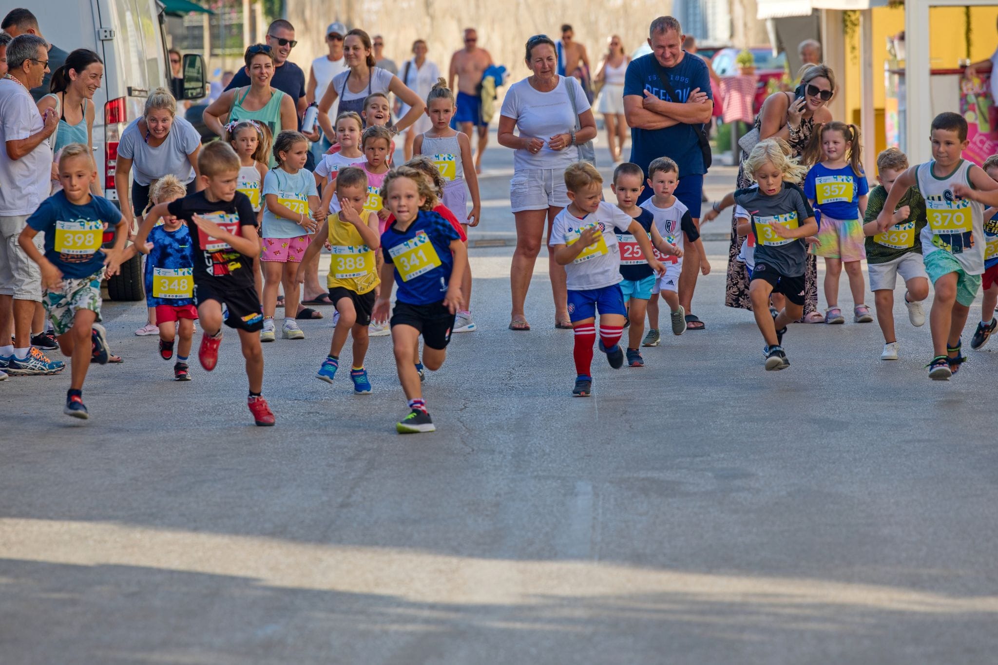 17. atletska utrka Cvjetnom obalom od Sv.Filipa i Jakova do Turnja i natrag 17. atletska utrka Cvjetnom obalom od Sv.Filipa i Jakova do Turnja i natrag