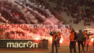 Bakljada i neredi na utakmici Hajduk – Dinamo