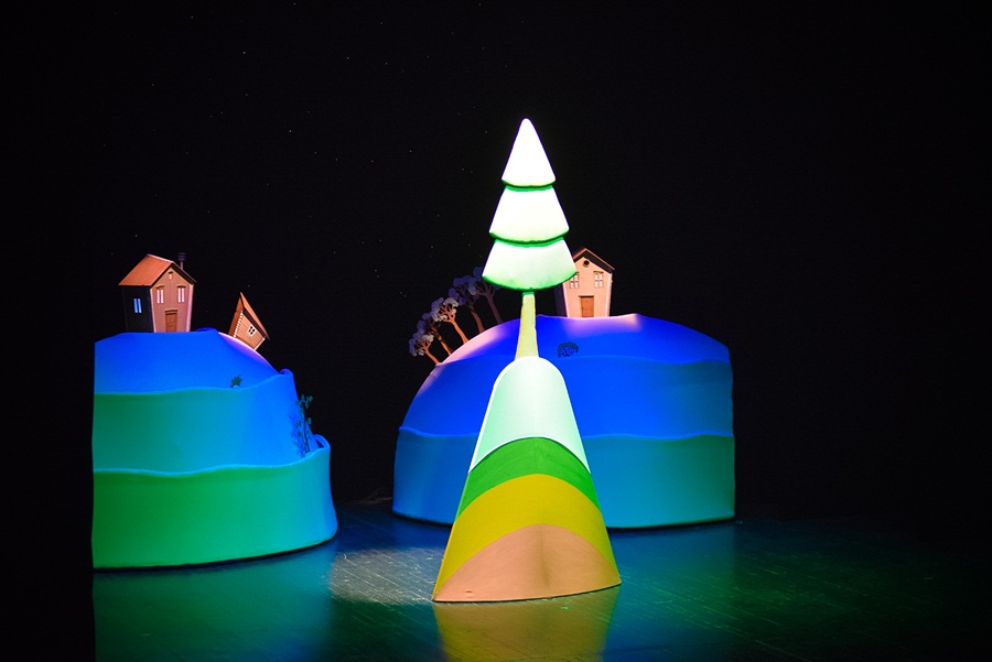 Premijera predstave “Božićno drvce”; foto Iva Perinčić