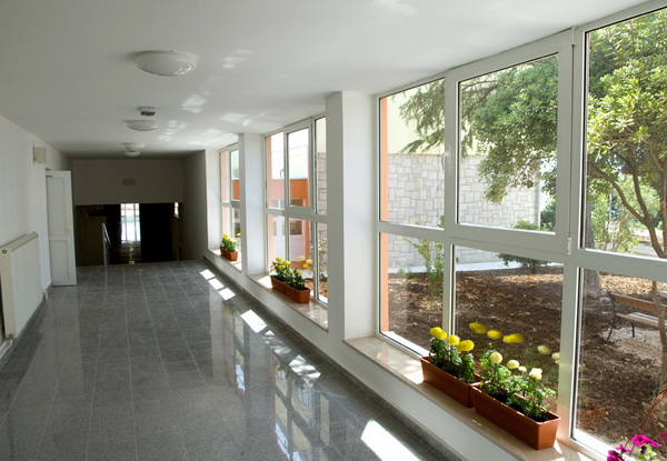 Svecano otvaranje obnovljene osnovne skole Kruno Krstic u Arbanasima