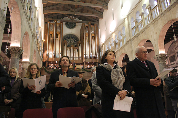 Image 1038699 (auto) Image 1038699 (auto)