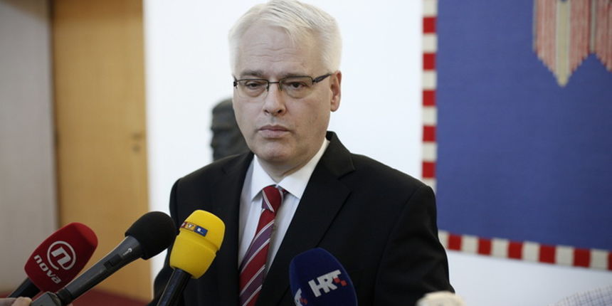 Zagreb, 310113.
Predsjednik Ivo Josipovic urucio je odlikovanje Red kneza Trpimira s ogrlicom i Danicom zastupniku u Zastupnickom domu talijanskog Parlamenta Aldu Di Biagiju za izuzetan doprinos ugledu RH, te za produbljenje prijateljskih odnosa izmedju H