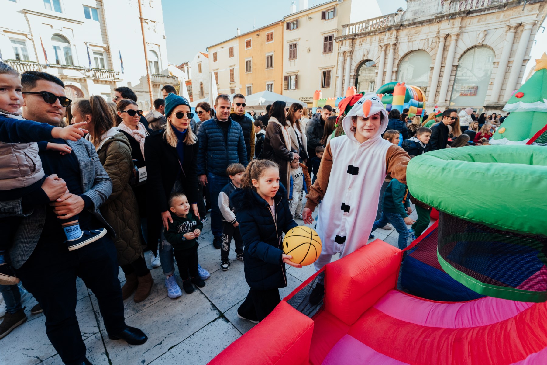 Dječji Advent na Narodnom trgu u Zadru