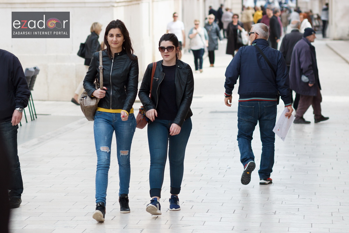 Đir po gradu, ponedjeljak 9. travnja 2018. Đir po gradu, ponedjeljak 9. travnja 2018.