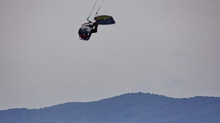 Kiteri i surferi uživali u jakom jugu