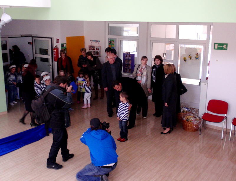 Dječji vrtić Ciciban uputio Sunčevu čestitku svome gradu Dječji vrtić Ciciban uputio Sunčevu čestitku svome gradu