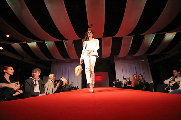 Ki-N-ky by E production (foto:Saša Čuka) Ki-N-ky by E production (foto:Saša Čuka)