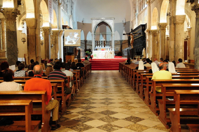 Cantatibus Organis u katedrali svete Stosije, 29. srpnja 2010, Foto. Ivan Dilber Cantatibus Organis u katedrali svete Stosije, 29. srpnja 2010, Foto. Ivan Dilber