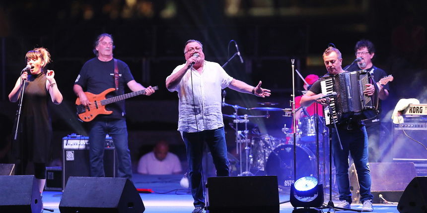 Halid Bešlić maestralno zaključio koncertnu sezonu u Biogradu na Moru Halid Bešlić maestralno zaključio koncertnu sezonu u Biogradu na Moru