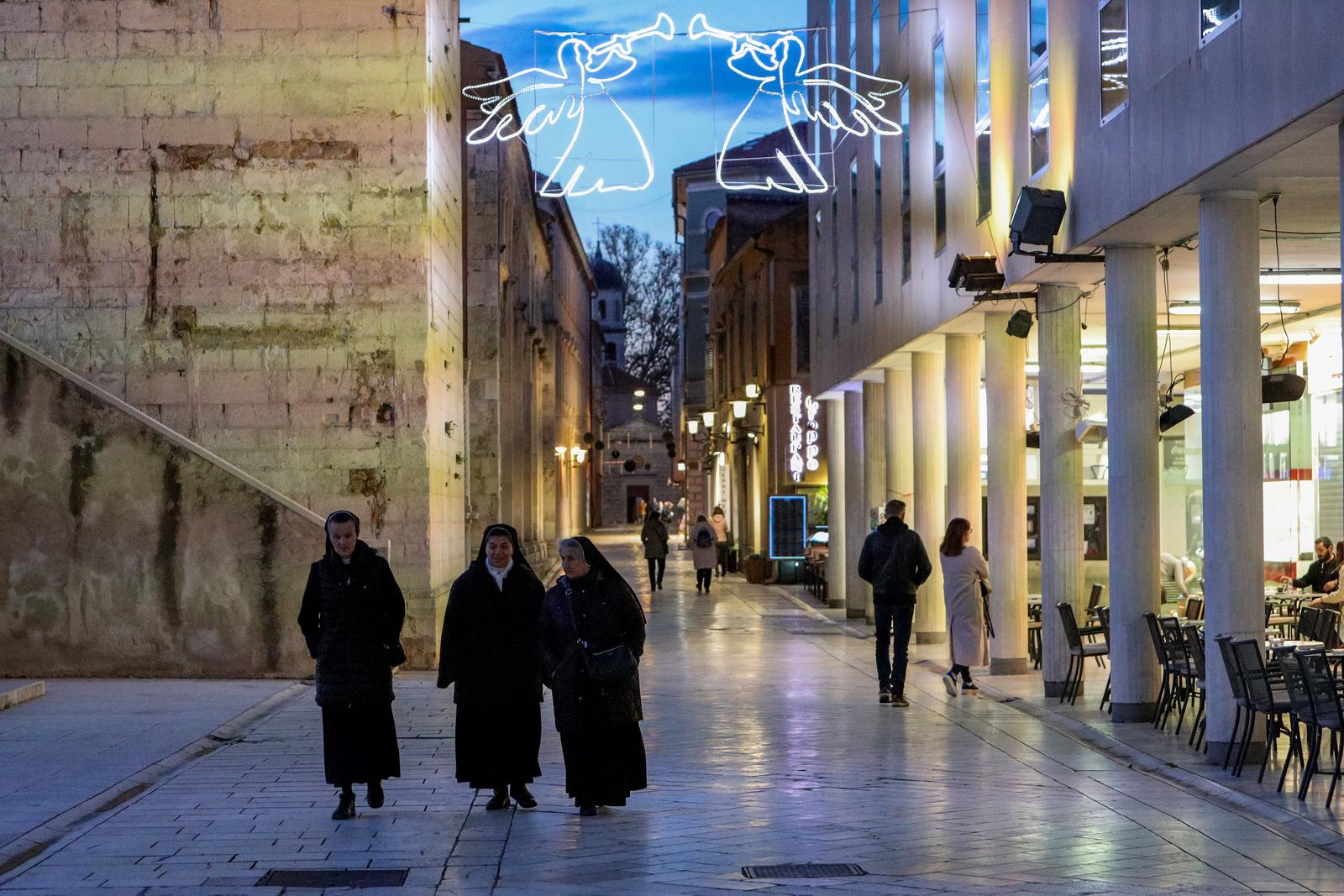 Blagdanske dekoracije u centru Zadra Blagdanske dekoracije u centru Zadra