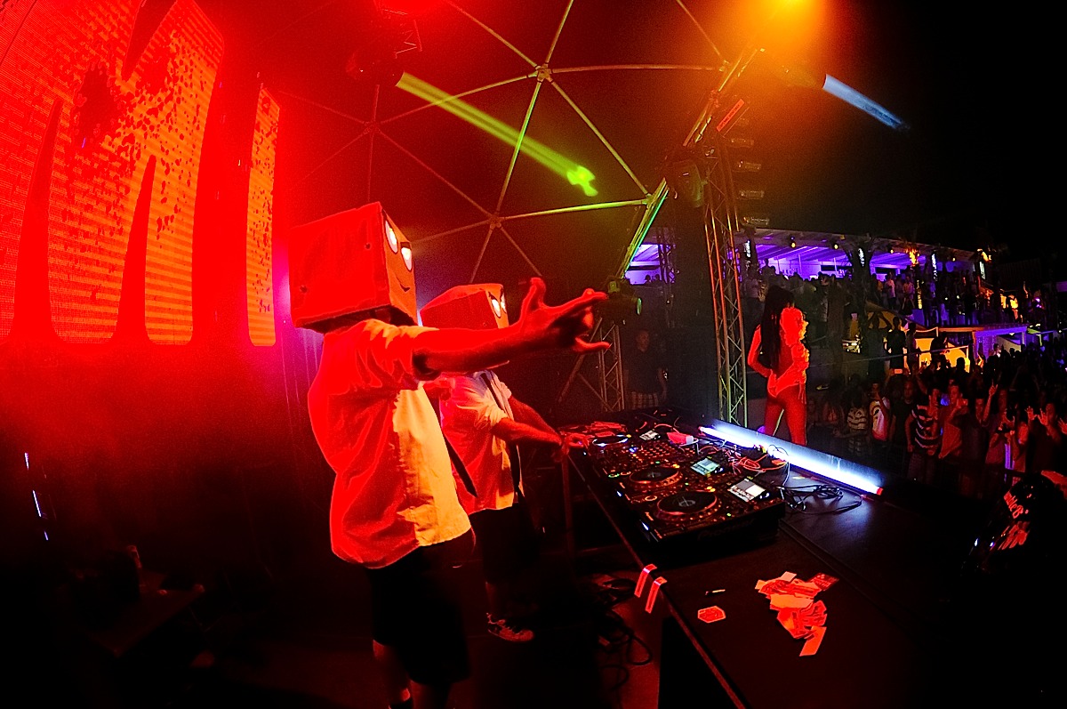 Aquarius Klub, 8. kolovoza: After beach party i DJ From Mars, foto: Goran Telak Aquarius Klub, 8. kolovoza: After beach party i DJ From Mars, foto: Goran Telak