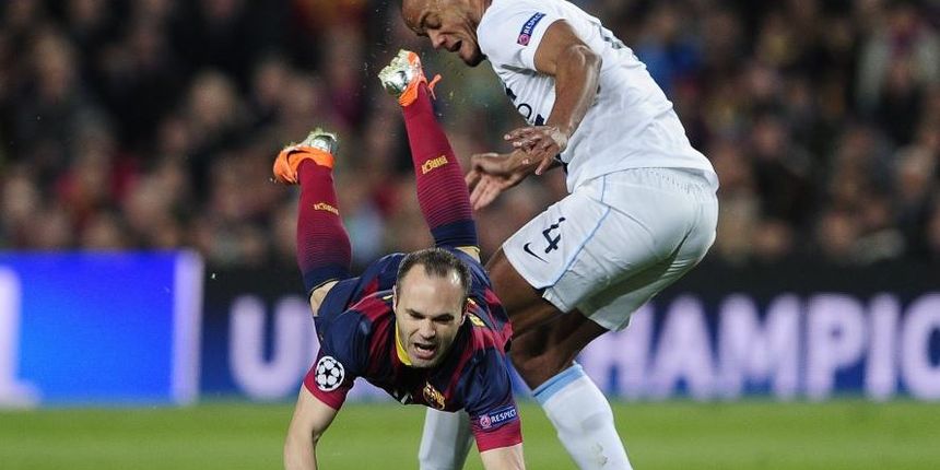 Andres Iniesta i Vincent Kompany, foto: as.com Andres Iniesta i Vincent Kompany, foto: as.com