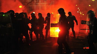 Maribor (Slovenija), 031212.
Prosvjed gradjana Maribora protiv trenutacnog gradonacelnika Franca Kanglera, osumnjicenog za umjesanost u korupciju. Prosvjed je zapoceo okupljanjem nekoliko tisuca ljudi na Trgu Slobode, a zatim se preselio ispred zgrade opc Maribor (Slovenija), 031212.
Prosvjed gradjana Maribora protiv trenutacnog gradonacelnika Franca Kanglera, osumnjicenog za umjesanost u korupciju. Prosvjed je zapoceo okupljanjem nekoliko tisuca ljudi na Trgu Slobode, a zatim se preselio ispred zgrade opc