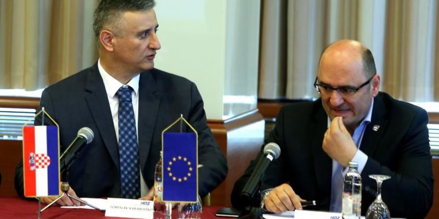 Tomislav Karamarko i Milijan Brkić. Sjednica predsjednistva HDZ u hotelu Panorama. Predsjednik HDZ-a Tomislav Karamarko na pocetku sjednice s clanovima predsjednistva. Photo: Robert Anić/PIXSELL Tomislav Karamarko i Milijan Brkić. Sjednica predsjednistva HDZ u hotelu Panorama. Predsjednik HDZ-a Tomislav Karamarko na pocetku sjednice s clanovima predsjednistva. Photo: Robert Anić/PIXSELL