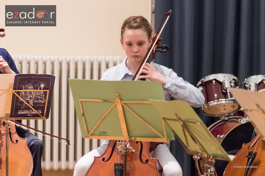 Božićni koncert mladih ansambala Glazbene škole Blagoje Bersa