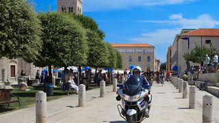 Image 892653 (auto) Image 892653 (auto)