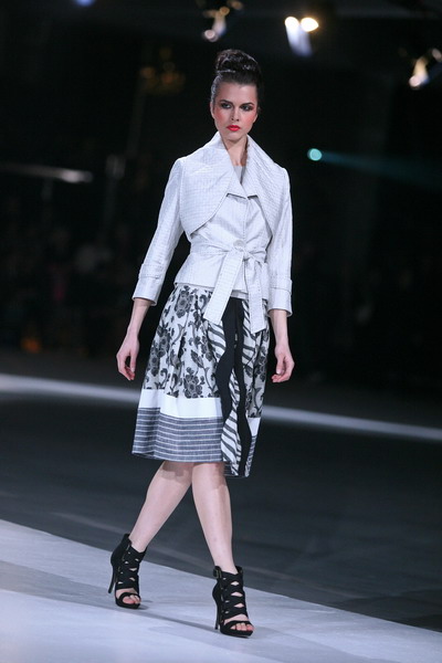 U trgovackom centru West gate sinoc zapoceo modni dogadjaj Nivea Cro A Porter. U trgovackom centru West gate sinoc zapoceo modni dogadjaj Nivea Cro A Porter.