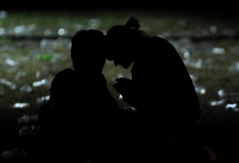 Zagreb, 240609.
Prva vecer T-mobile IN Music Festivala koji se odrzava na Jarunu na dvije pozornice. Kao zvijezde prve veceri nastupili su Lilly Allen, Kraftwerk, Franz Ferdinand na T-mobile stageu i Rokia Traore na Nokia stageu. 
Na fotografiji: ljubav n