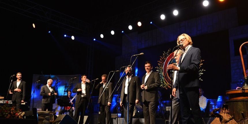 Klapa Intrade na Višnjiku Klapa Intrade na Višnjiku