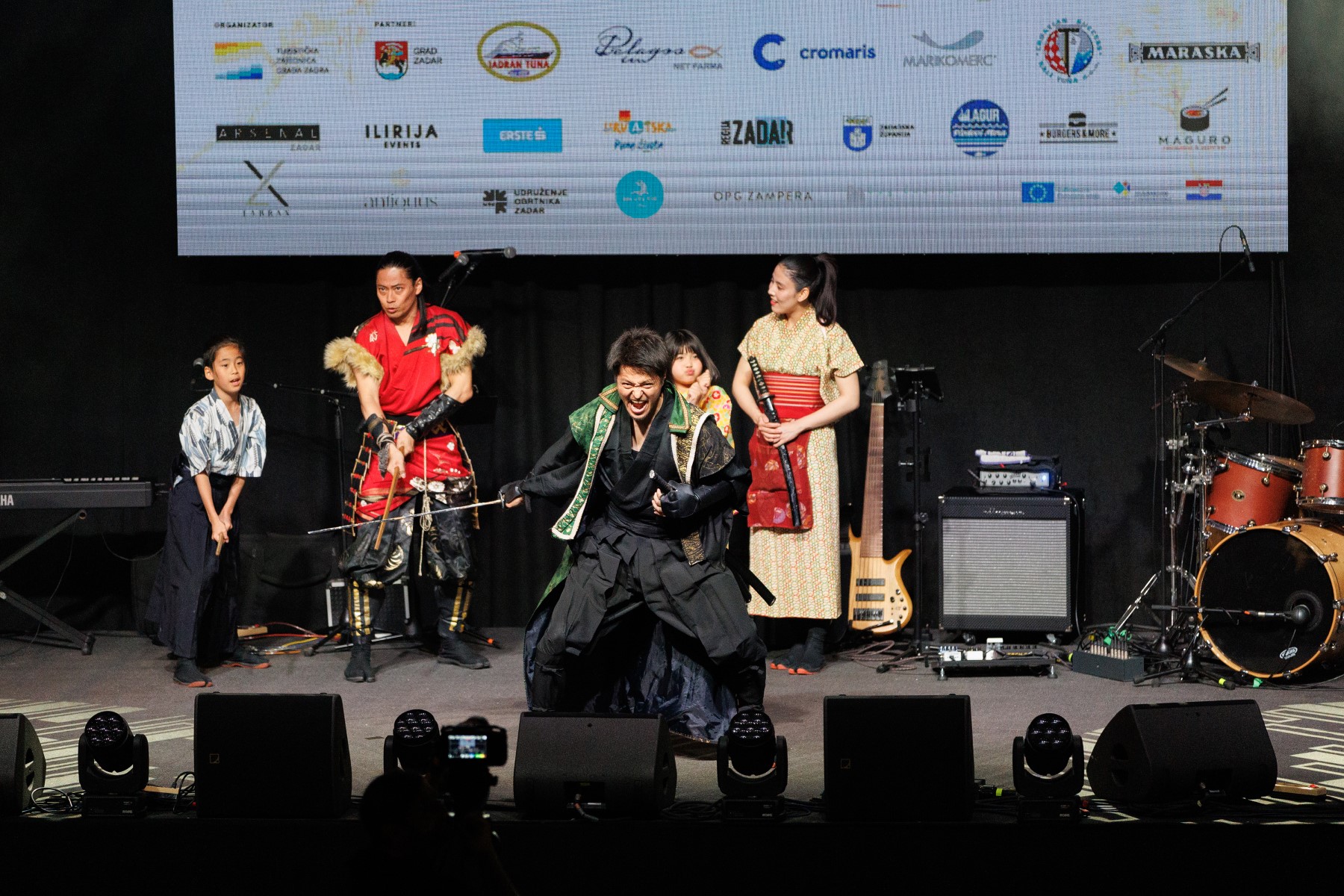 Gala večera japanskih i hrvatskih kuhara napunila Arsenal do posljednjeg mjesta Gala večera japanskih i hrvatskih kuhara napunila Arsenal do posljednjeg mjesta