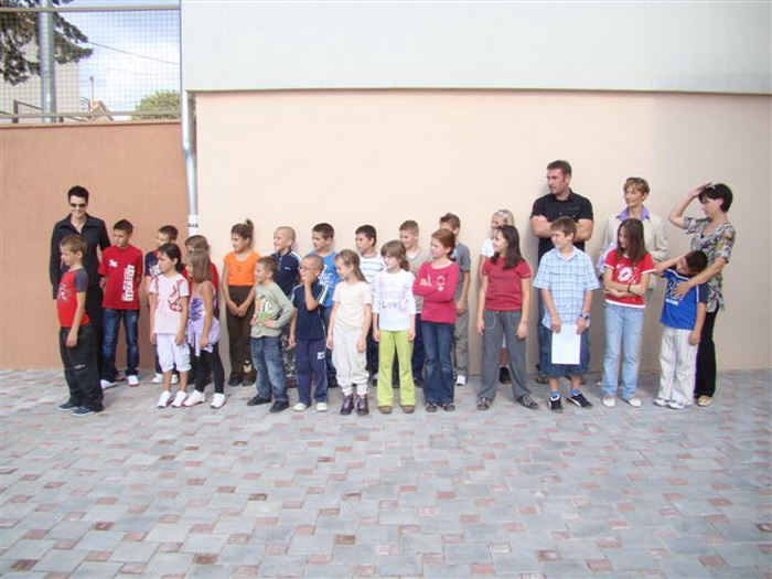 Svecano otvorenje obnovljenih podrucnih skola u Rastevicu i Bukovicu Svecano otvorenje obnovljenih podrucnih skola u Rastevicu i Bukovicu