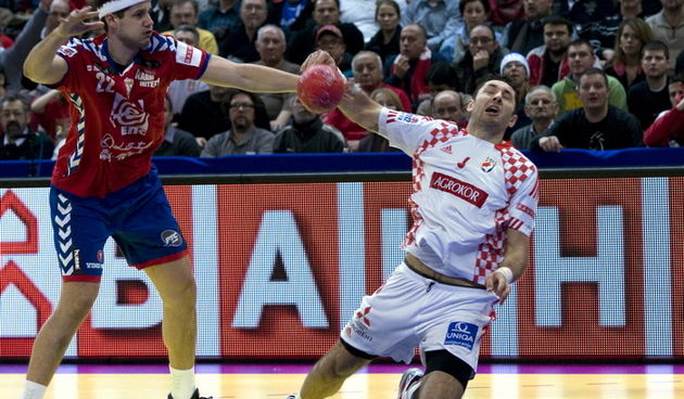 Beograd, 270112.
Arena Beograd.
10. Europsko prvenstvo u rukometu za muskarce.
Polufinalna utakmica izmedju Hrvatske i Srbije.
Na fotografiji: Blazenko Lackovic.
Foto: Ante Cizmic / CROPIX