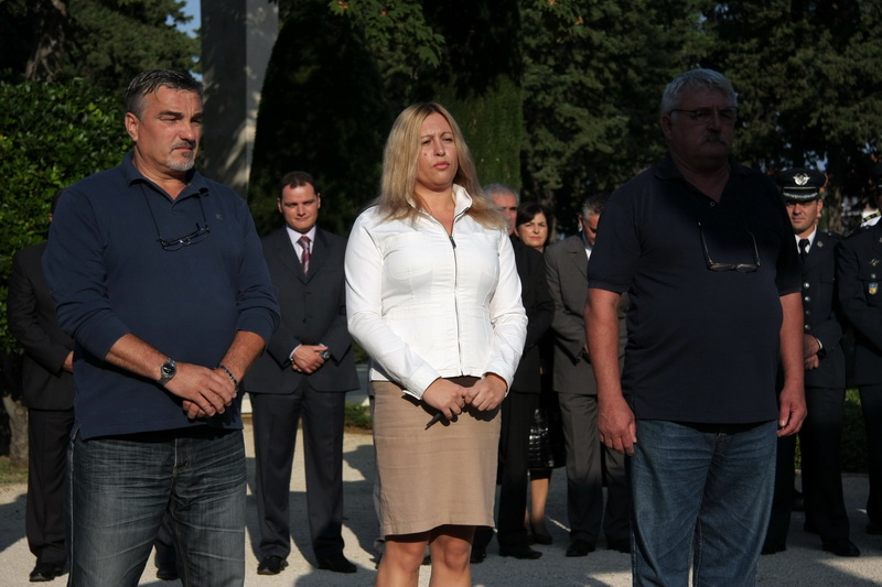 Image 1054179 (auto)