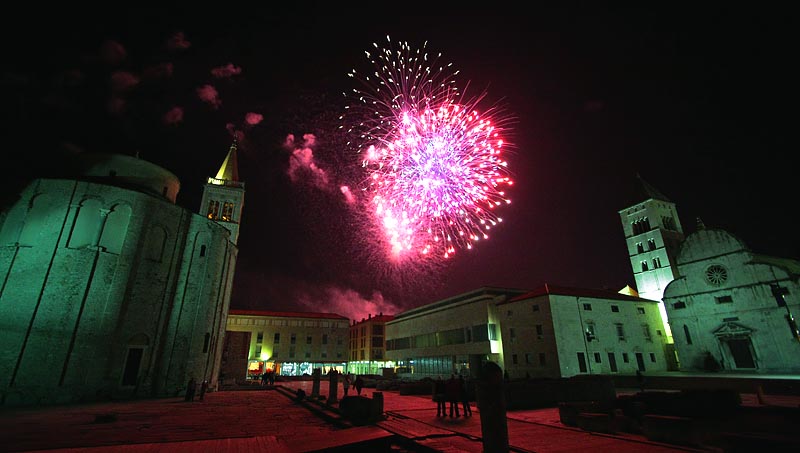 Novogodišnji vatromet u Zadru 2009. (foto: Marin Gospić)