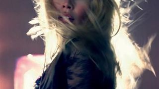 Claudia Schiffer izgleda bolje nego ikad (Tportal.hr)