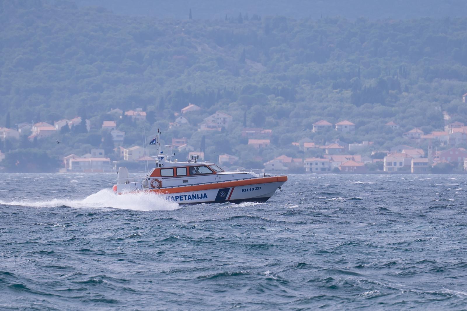 Olujno jugo na zadarskoj rivi