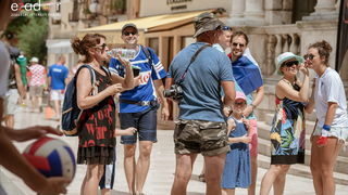 Navijačko ludilo u Zadru za vrijeme i nakon finala Svjetskog prvenstva Navijačko ludilo u Zadru za vrijeme i nakon finala Svjetskog prvenstva