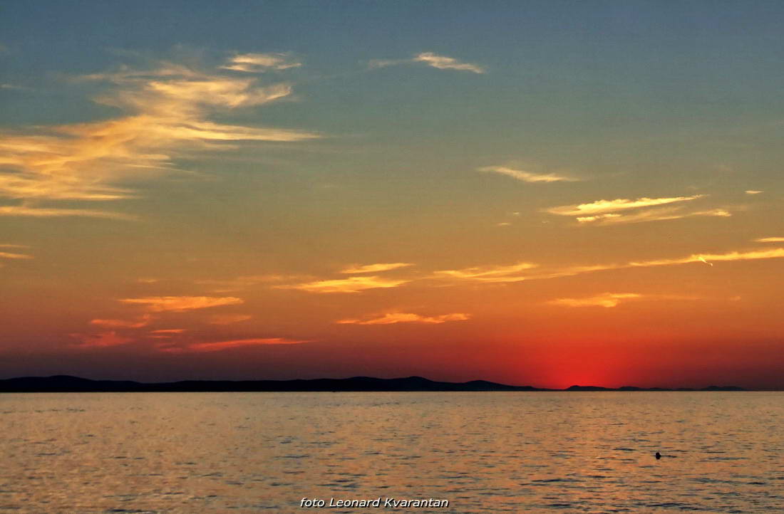 Križ, zalazak Puntamika, foto: Leonard Kvarantan Križ, zalazak Puntamika, foto: Leonard Kvarantan