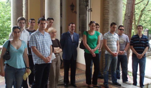 Klub Zadarskih studenata i Ljerka Cosic na Mirogoju