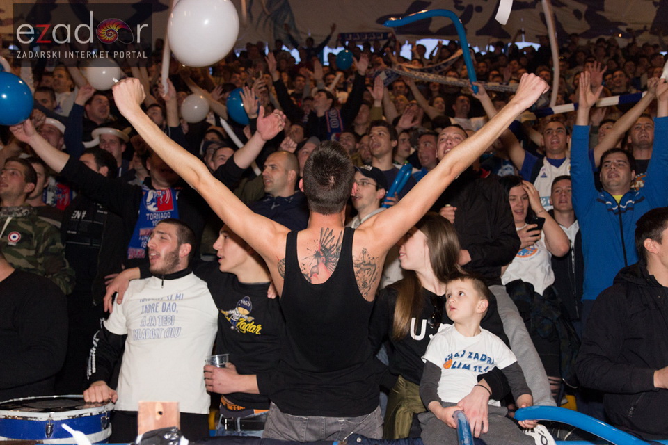 Humanitarno gledanje utakmice Zadar-Cibona u Jazinama Humanitarno gledanje utakmice Zadar-Cibona u Jazinama