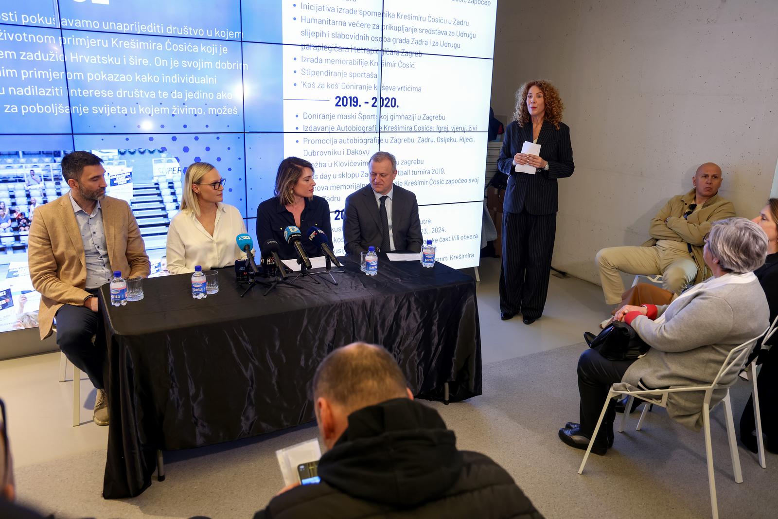 Konferencija za medije Udruge dani Krešimira Ćosića