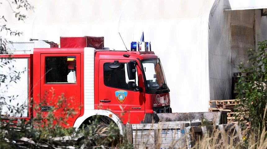 vatrogasna kola požar ilustracija